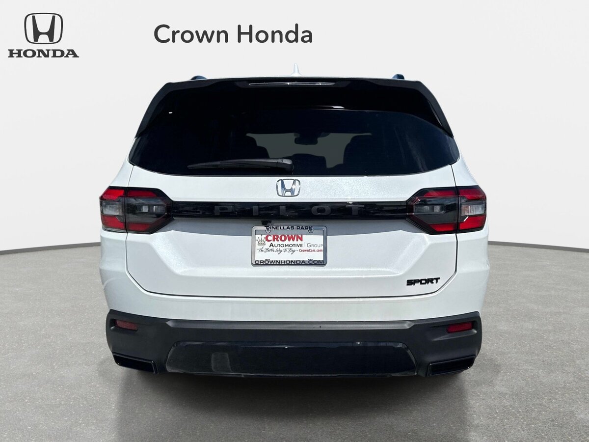 New 2026 Honda Pilot Sport image 6