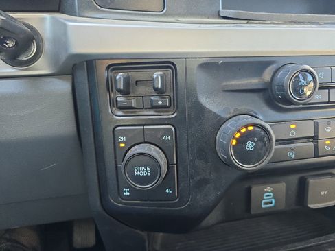 Used 2023 Ford F350 XLT w/ Camper Package image 24