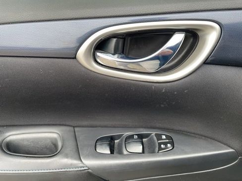 Used 2017 Nissan Sentra SR Turbo w/ SR Midnight Edition image 11