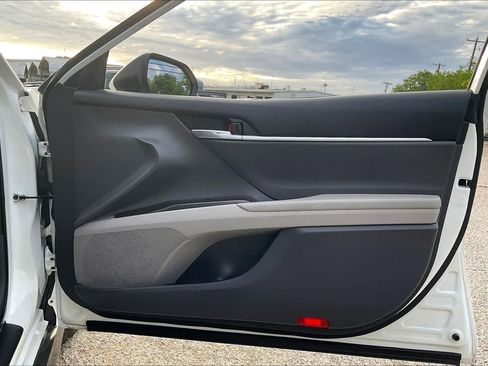 Used 2023 Toyota Camry LE image 22