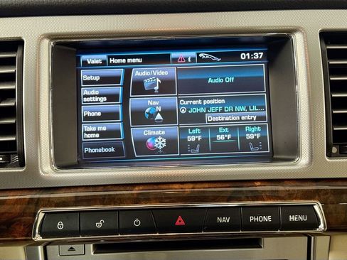 Used 2012 Jaguar XF image 14