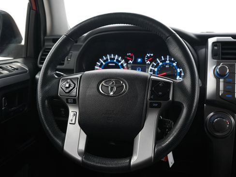 Used 2018 Toyota 4Runner SR5 image 18