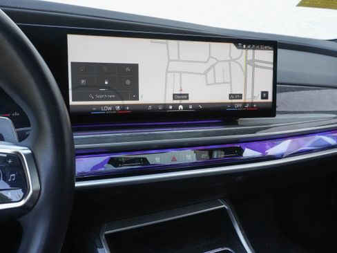 Used 2023 BMW 740i RWD image 22