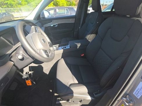 Used 2025 Volvo XC90 B6 Plus AWD/4WD image 2
