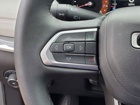 Used 2023 Jeep Compass Limited AWD/4WD image 11
