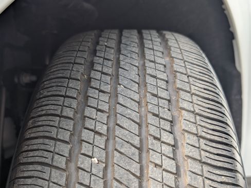 Used 2025 Chrysler Pacifica Select FWD image 35