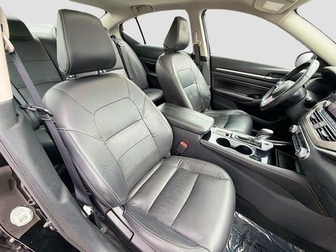 Used 2022 Nissan Altima 2.5 SL FWD image 13