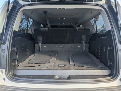 Used 2020 Chevrolet Suburban LS image 16