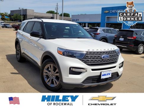 Used 2022 Ford Explorer XLT w/ Equipment Group 202A RWD image 1