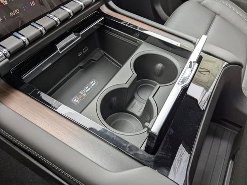 New 2026 GMC Yukon XL Denali w/ Denali Reserve Package image 20