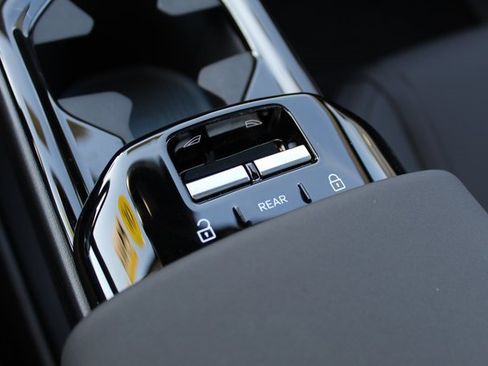 New 2026 Volvo EX30 Plus image 21