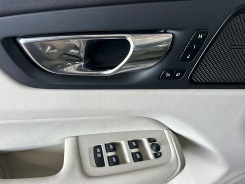 Used 2023 Volvo XC60 B5 Plus AWD/4WD image 12