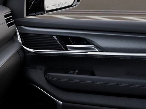 New 2026 Jeep Grand Wagoneer 2WD image 25