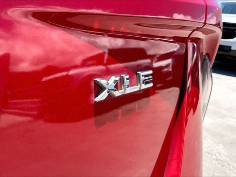 Used 2022 Toyota Prius Prime XLE FWD image 7
