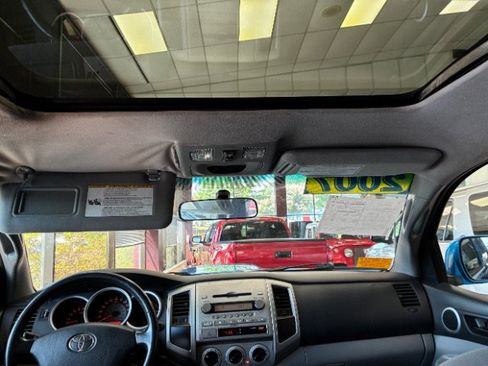 Used 2007 Toyota Tacoma PreRunner RWD image 22