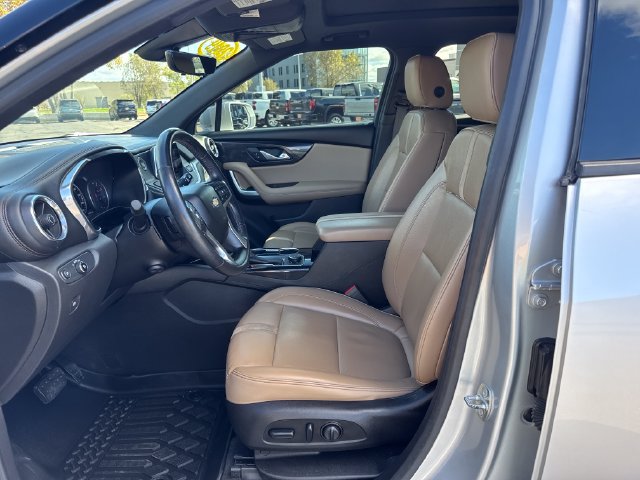 Used 2019 Chevrolet Blazer Premier w/ Sun and Wheels Package AWD/4WD image 9