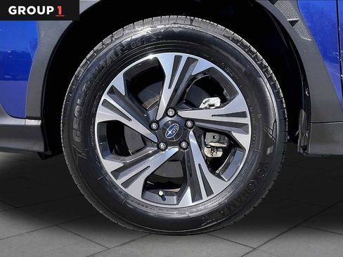 Used 2025 Subaru Crosstrek 2.0i Premium image 11