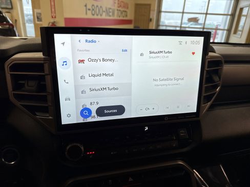 Used 2022 Toyota Tundra SR5 w/ SR5 Premium Package image 35