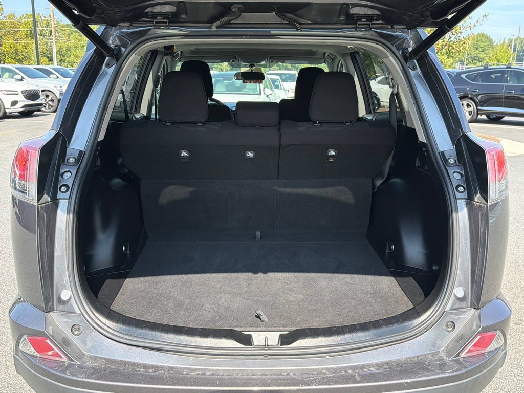 Used 2016 Toyota RAV4 XLE AWD/4WD image 20