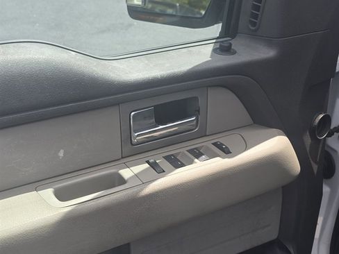 Used 2010 Ford F150 XLT RWD image 12