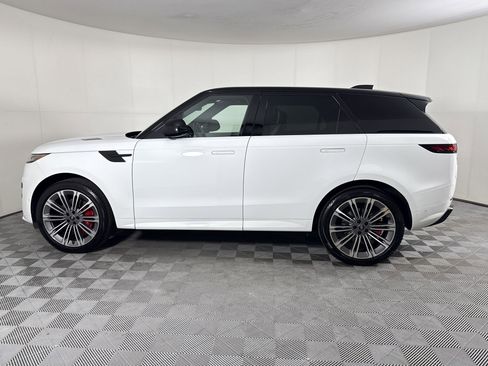 Used 2024 Land Rover Range Rover Sport Dynamic SE image 2