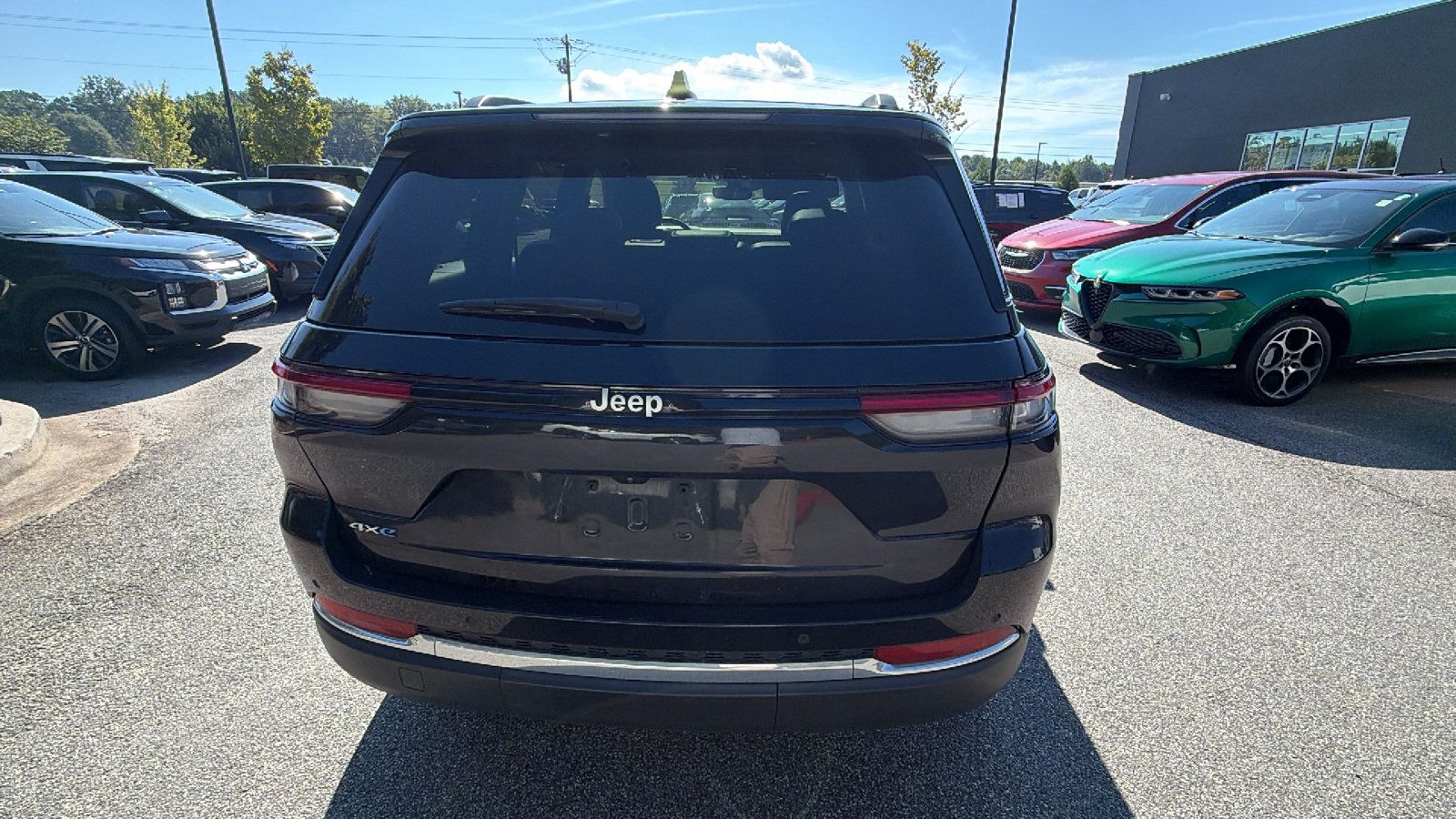 Used 2024 Jeep Grand Cherokee Limited 4xe AWD/4WD image 9