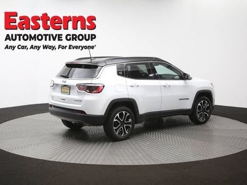 Used 2022 Jeep Compass Limited w/ Sun and Sound Group AWD/4WD image 41