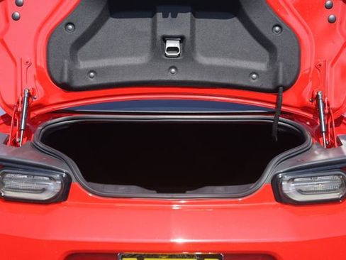Used 2022 Chevrolet Camaro SS RWD image 27