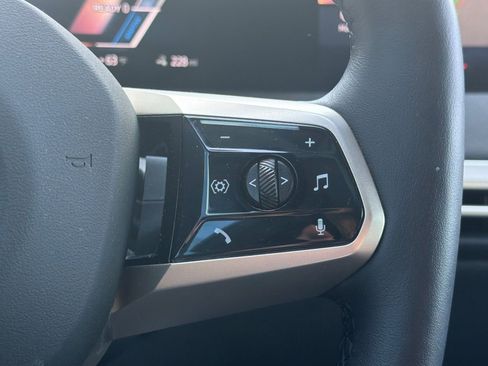 Used 2026 BMW iX xDrive45 image 31