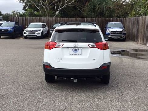 Used 2015 Toyota RAV4 LE image 7