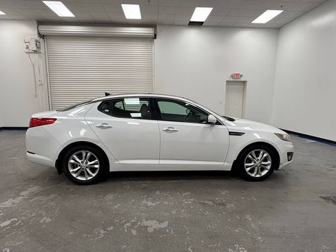 Used 2013 Kia Optima EX w/ Premium Pkg FWD image 8