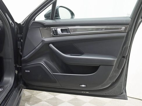 Used 2017 Porsche Panamera 4S image 38