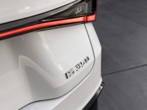 Used 2023 Lexus IS 350 F Sport RWD image 31