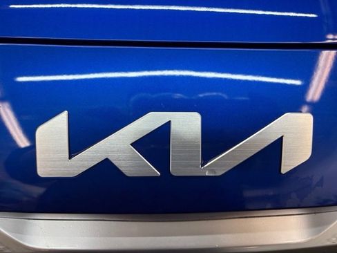 Used 2023 Kia Seltos LX image 9