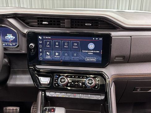 Used 2024 GMC Sierra 1500 AT4 w/ Technology Package AWD/4WD image 28