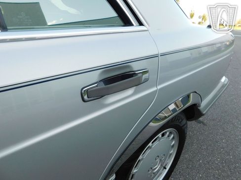 Used 1990 Mercedes-Benz 300 SE image 33