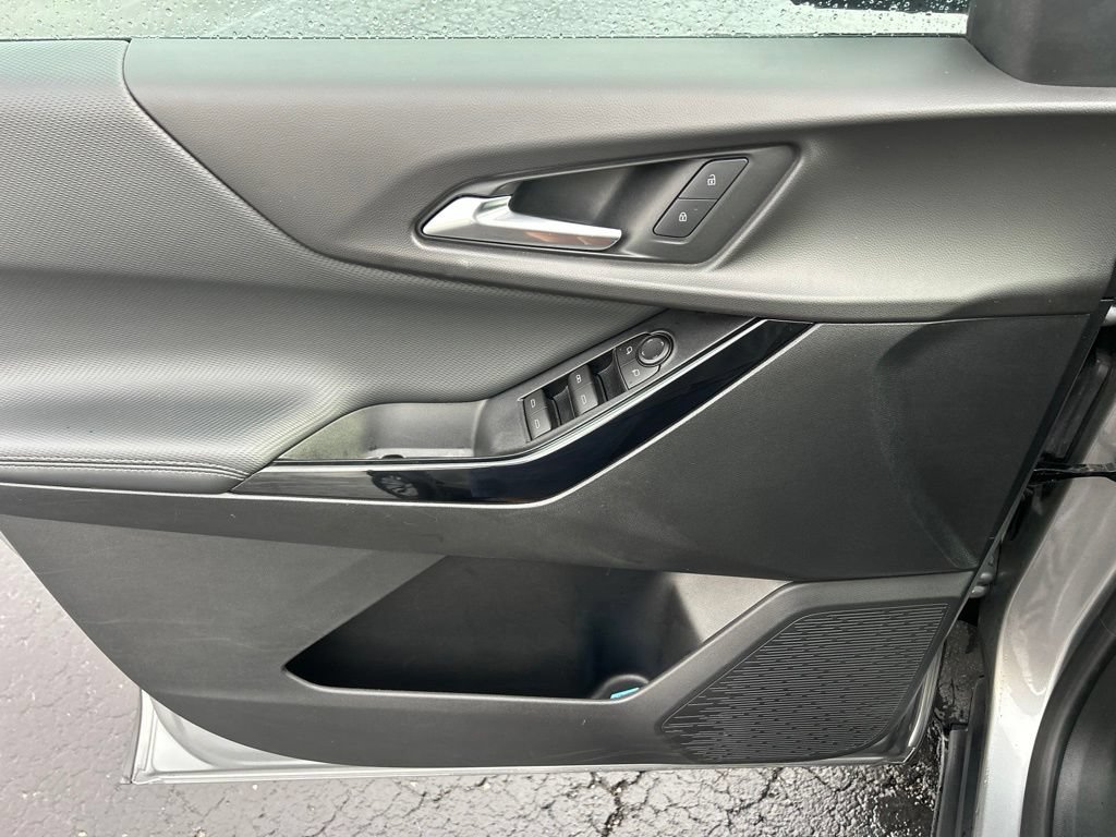Used 2026 Chevrolet Equinox LT AWD/4WD image 14