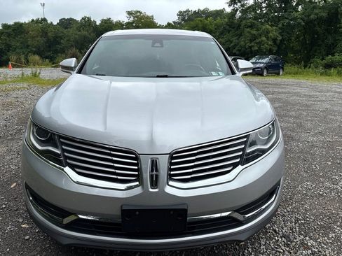 Used 2018 Lincoln MKX Select w/ Select Plus Package AWD/4WD image 2