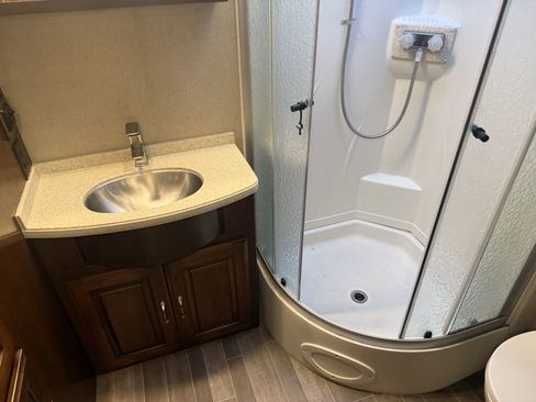 Used 2017 Mercedes-Benz Sprinter 3500 image 66