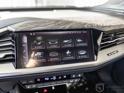 Used 2024 Audi Q4 e-tron Premium Plus w/ Premium Plus image 27