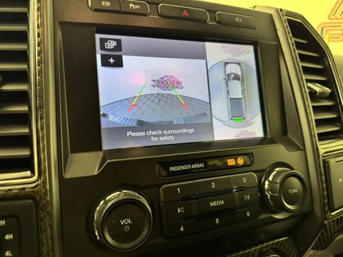 Used 2019 Ford F250 XLT w/ XLT Value Package AWD/4WD image 17