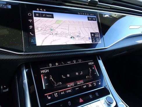 Used 2025 Audi SQ8 Prestige AWD/4WD image 7