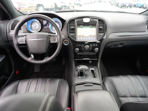 Used 2013 Chrysler 300 S w/ Luxury Group image 26