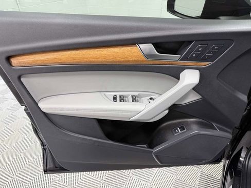 Used 2022 Audi Q5 2.0T Premium Plus w/ Premium Plus Package image 11