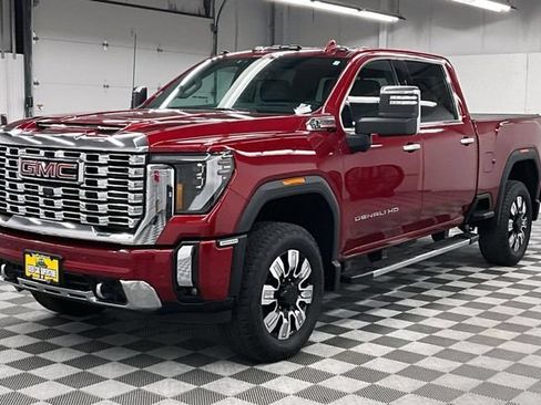 Used 2024 GMC Sierra 3500 Denali w/ Denali Reserve Package AWD/4WD image 12