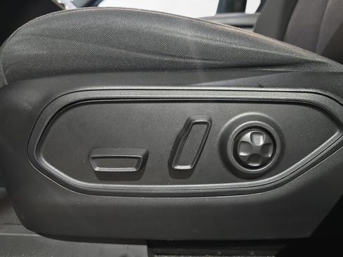 Used 2024 Jeep Grand Cherokee Laredo X w/ Luxury Tech Group I RWD image 26