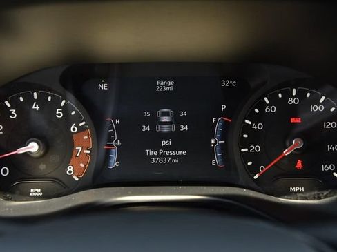 Used 2025 Jeep Compass Limited AWD/4WD image 12