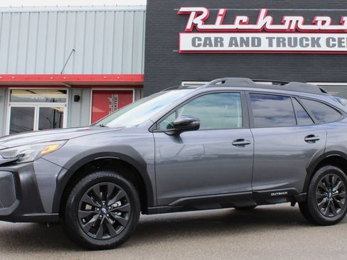 Used 2025 Subaru Outback Onyx Edition AWD/4WD image 8