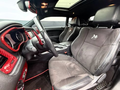 Used 2016 Dodge Challenger R/T Scat Pack RWD image 38