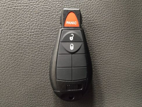 Used 2017 RAM 1500 Express image 32